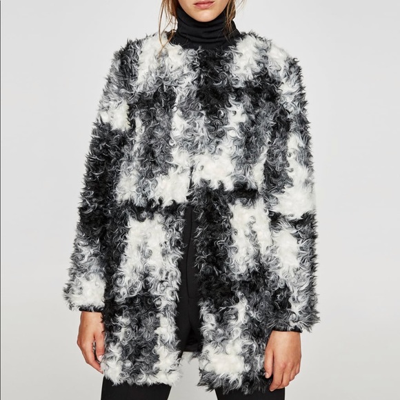 Zara Jackets & Blazers - Zara Blackk/White Textured Teddy Jacket NWT